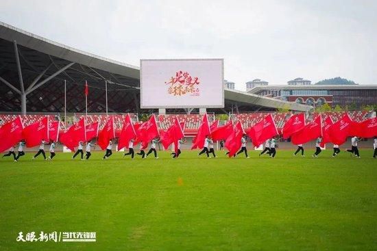 41岁的托蒂遗憾退役，斯帕莱蒂也于当赛季末从罗马离任。